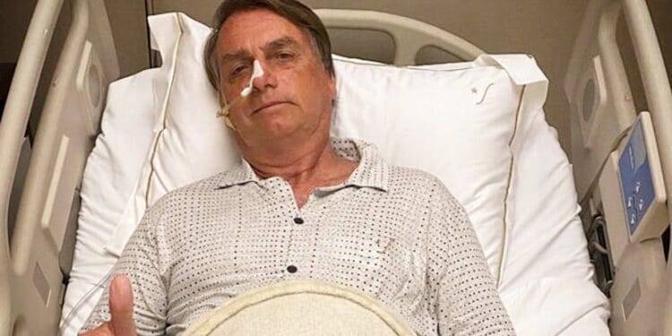 Hospitalizan al presidente Bolsonaro por obstrucción intestinal en Sao Paulo