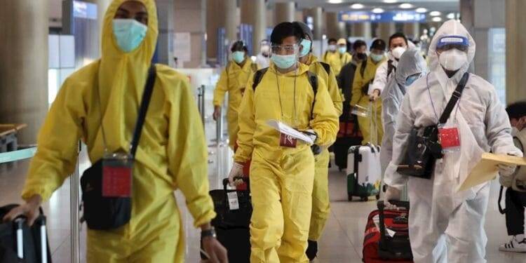 OMS halla más pruebas de que Ómicron afecta a las vías respiratorias superiores