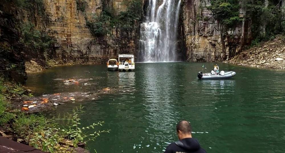 Suman 8 muertos tras desprendimiento de roca en cañón de Brasil