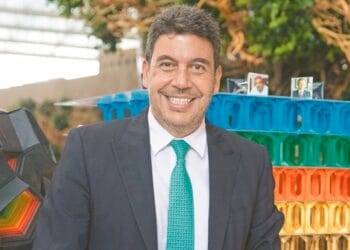 «Estoy fuera»: Arturo Elías Ayub anuncia su salida de Shark Tank México
