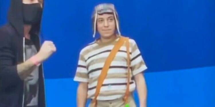 ¿Eugenio Derbez traerá de regreso a «El Chavo el 8»?