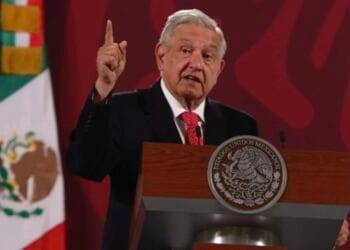 AMLO rechaza grupo de EU para revisar reforma eléctrica