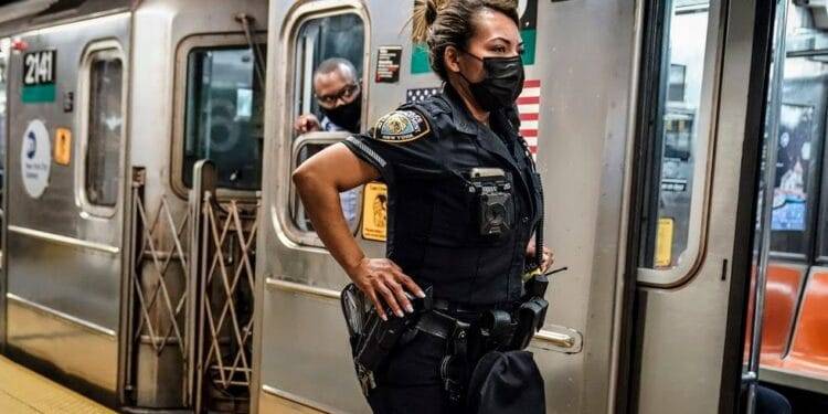 Confirma cónsul que hombre asesinado en el metro de Nueva York era mexicano