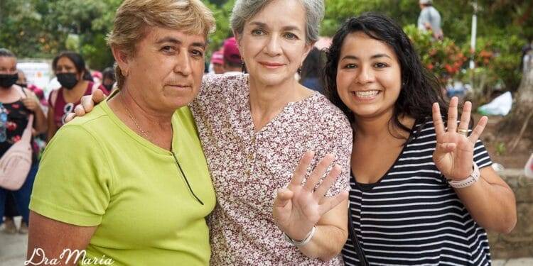 Con las mujeres vitamina, se logra todo; afirma la Doctora Maria Santiago de Villarreal