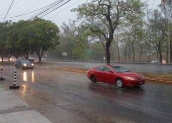 Huracán Ágatha se intensifica