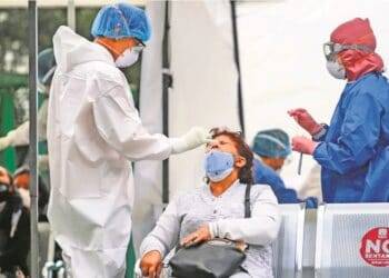 Alertan de riesgos en la quinta ola de Covid