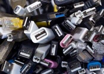 Europa aprueba cargador universal para celulares