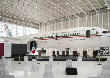 Avión presidencial es ofrecido por AMLO a Argentina