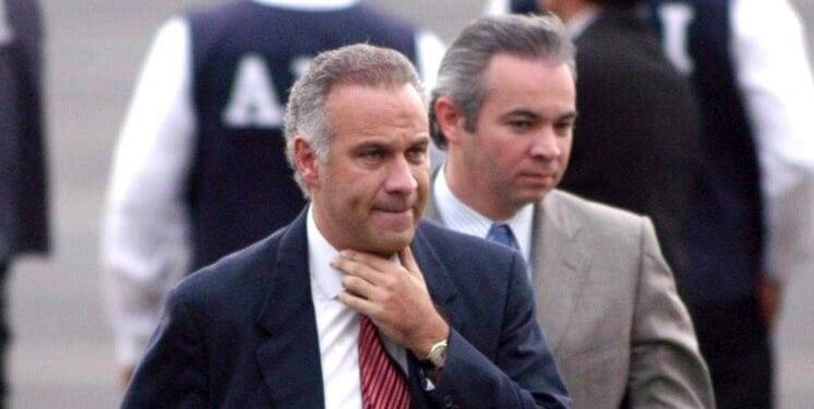 El abogado de Peña Nieto compró a través de Andorra tres apartamentos de lujo en Miami y dos aviones