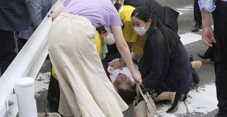 El ex primer ministro japonés Shinzo Abe fue asesinado de un disparo