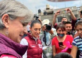 Esposa de Américo Villarreal asiste a evento en CDMX encabezado por Claudia Sheinbaum