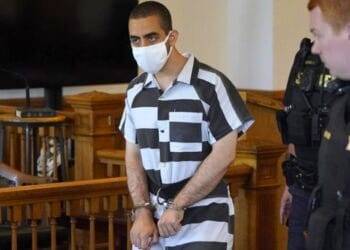 El sospechoso del ataque a Salman Rushdie comparecerá ante el tribunal el jueves