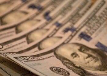 Precio del dólar hoy viernes, peso abre jornada con tendencia al alza