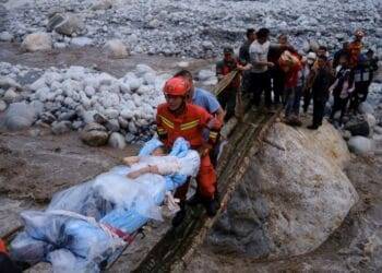 Sismo de magnitud 6.8 en China; al menos 46 muertos