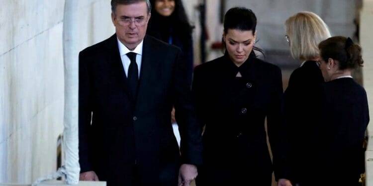 Marcelo Ebrard asistió a recepción del rey Carlos III en Londres