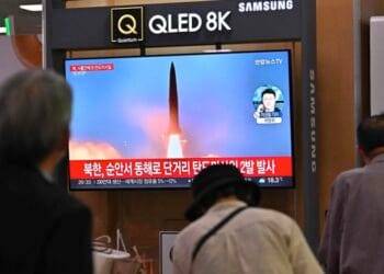 Corea del Norte lanza dos misiles balísticos ante la visita de Kamala Harris a Corea del Sur