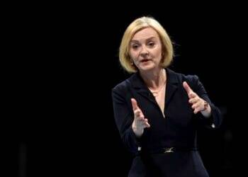 Liz Truss renuncia como primera ministra de Reino Unido