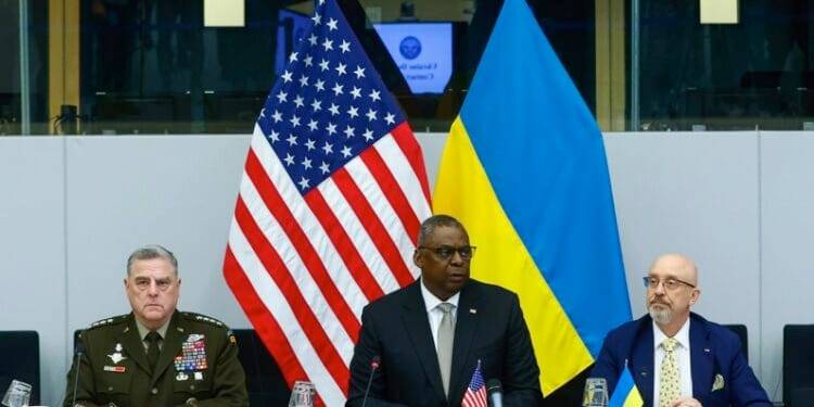 OTAN pide a aliados reforzar la defensa antiaérea de Ucrania