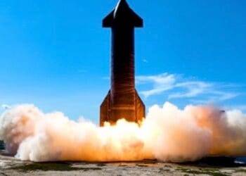 SpaceX vendió su segundo paseo a la Luna a un multimillonario de 82 años