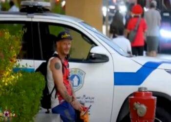 Facundo es detenido en Qatar por hacerle de limpiaparabrisas