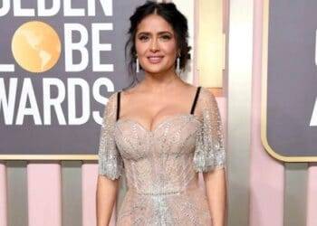 El impactante vestido de Salma Hayek en los Globos de Oro 2023
