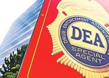 ¿Qué pasa ahora con la destitución de jefe de la DEA en México?