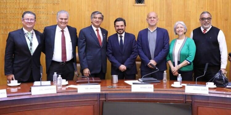 El Gobernador Américo Villarreal Anaya gestiona hospital en San Fernando