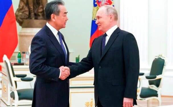 China pide ‘alto al fuego’ y conversaciones de paz entre Rusia y Ucrania