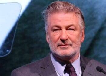 Alec Baldwin estaba «al teléfono» durante el entrenamiento de armas de fuego de la película «Rust»