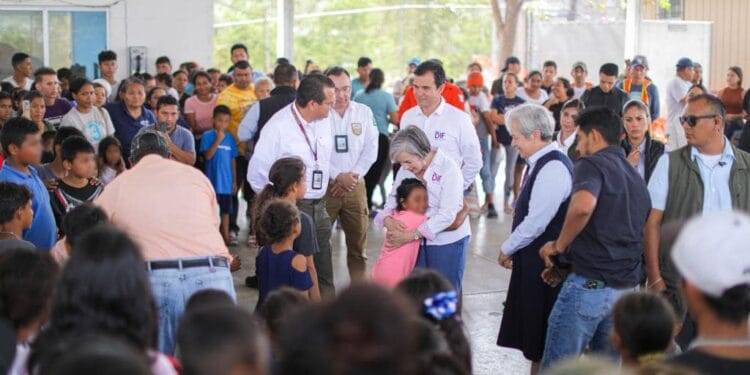 Presidenta del DIF Tamaulipas Maria de Villarreal visita albergue “Senda de Vida” en Reynosa.