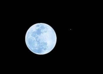 Captan momento exacto en que meteorito choca contra la Luna