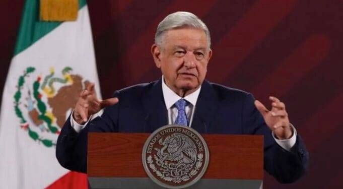 “Se van a rayar”: Amlo anuncia mañanera en el búnker de García Luna