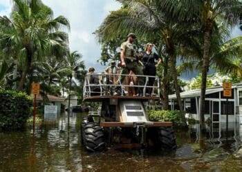¿Por qué las lluvias torrenciales en el sureste de Florida no se detenían?