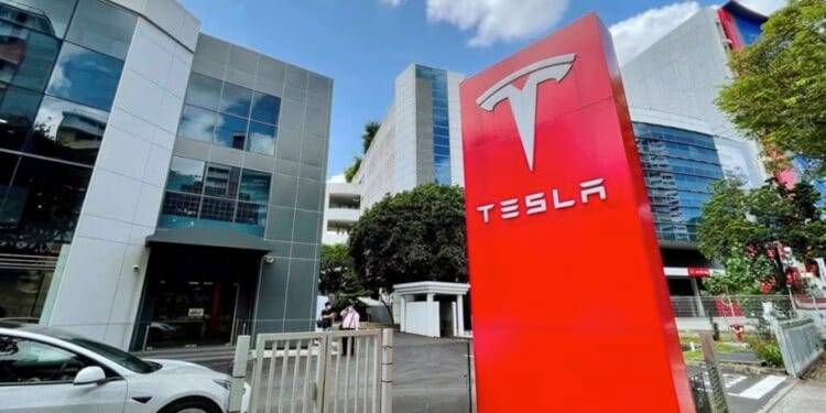 Tesla no detiene su guerra de precios y rebaja sus modelos más vendidos en EE UU