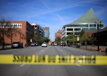 Pistolero de Louisville transmitió en vivo tiroteo en sus redes sociales