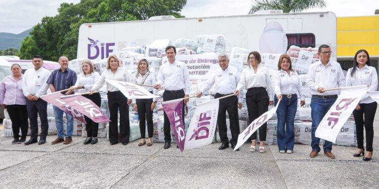 Entrega DIF Tamaulipas apoyos a DIF municipales para atención a personas con discapacidad en los 43 municipios de la entidad