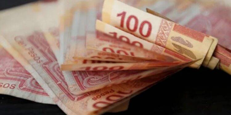 Peso registra mejor nivel en siete años