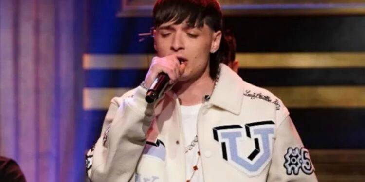 Peso Pluma pagará derechos por cantar ‘Ella Baila Sola’ a Eslabón Armado