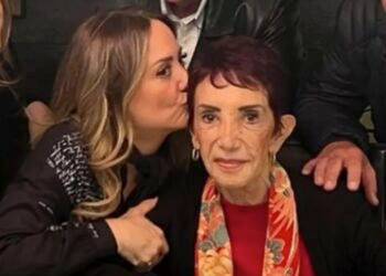 Andrea Legarreta confirma la muerte de su madre