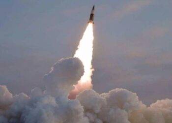 Corea del Norte lanza misil intercontinental tras amenazas de EU