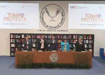 Asume René Salinas nuevo período directivo en la Facultad de Comercio de Nuevo Laredo