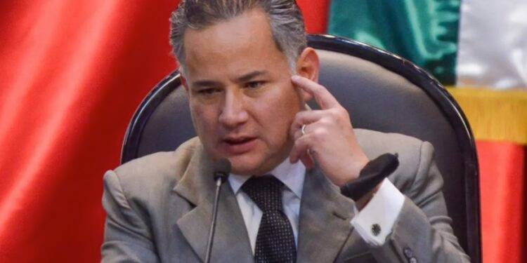Cabeza de Vaca es un prófugo de la justicia, responde Santiago Nieto a acusaciones