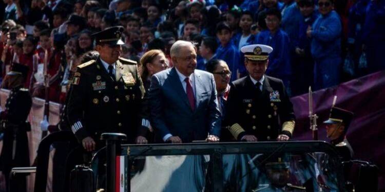 AMLO excluye a poderes Judicial  y Legislativo de festejos patrios