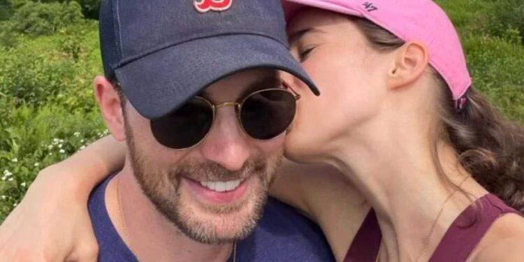 Chris Evans se casó con Alba Baptista