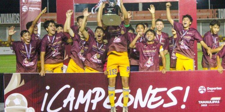 “Copa Tamaulipas Internacional” cerró con broche de oro; Tigres y Chivas campeones