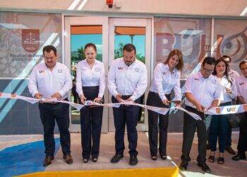 Rector de la UAT entrega equipamiento en la Facultad de Derecho Victori