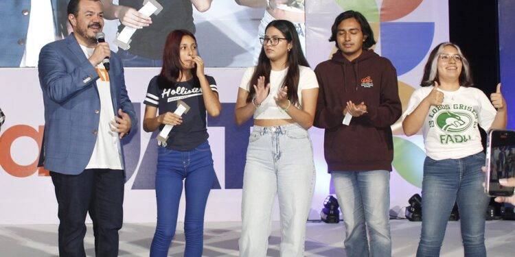 “Vida UAT fortalece la vocación y el perfil de nuestros estudiantes”: rector