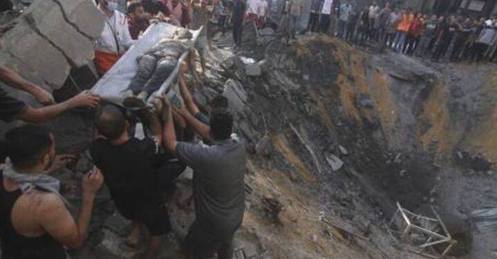 Israel exige la salida de Guterres, quien defendió a palestinos