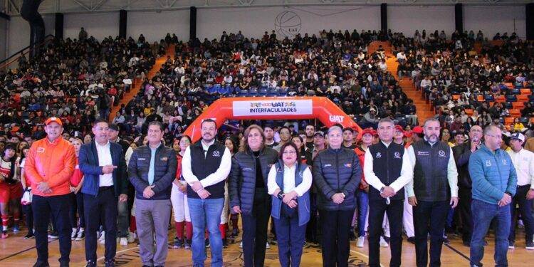 Preside rector eventos deportivos de la UAT en Reynosa