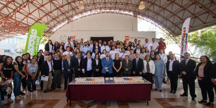 Celebra la UAMCEH UAT 52 años de formar profesionales de excelencia